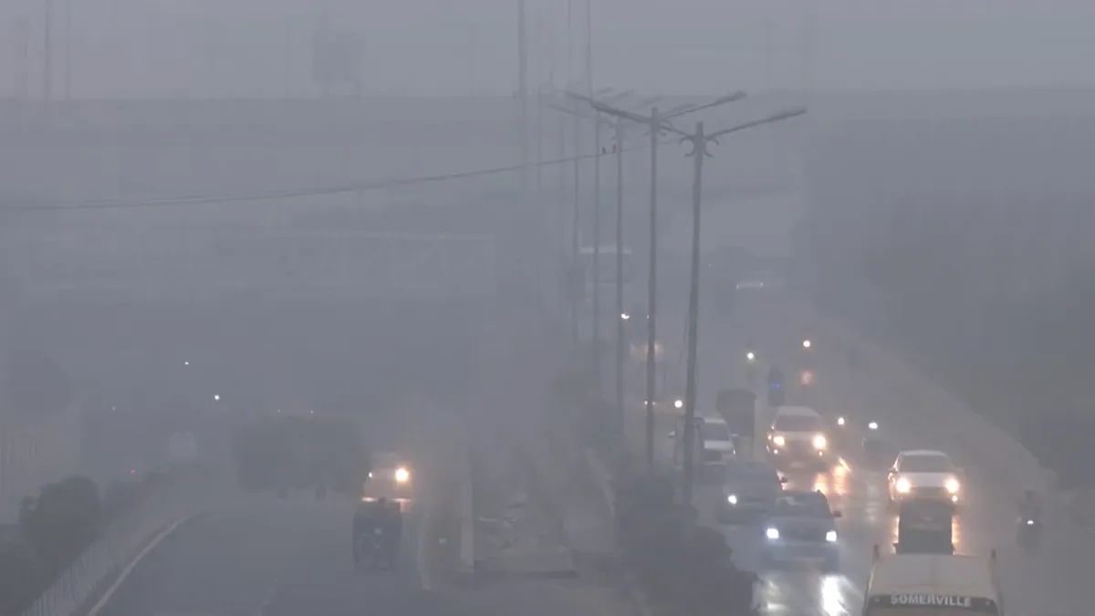 fog driving safety guidelines advisory from noida administration follow these rules to avoidas