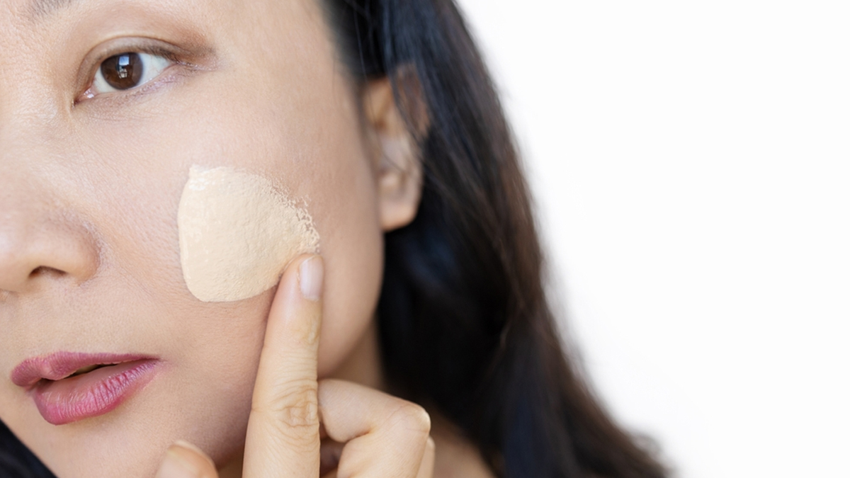 how to apply foundation