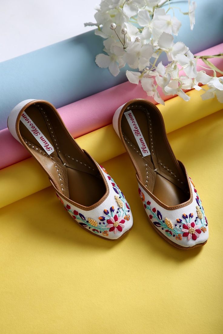 jaipuri juttis for young girls