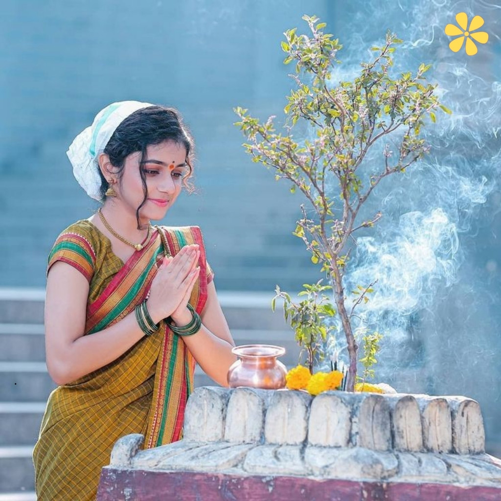 which lamp should be lit near tulsi in paush month