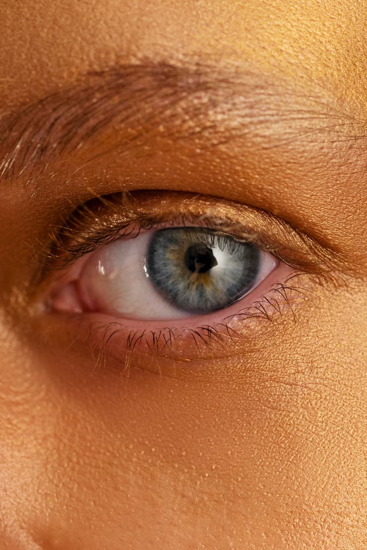 personality of people whose pupils move a lot