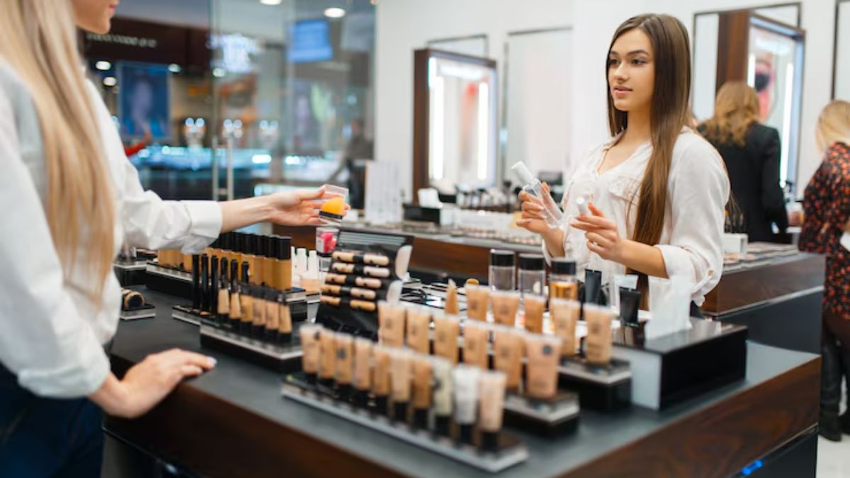 lucknow famous markets for makeup (1)