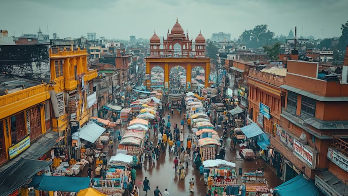 lucknow famous markets for makeup (2)