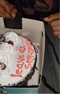 zomato birthday cake viral after delivered with an unexpected funny message cake