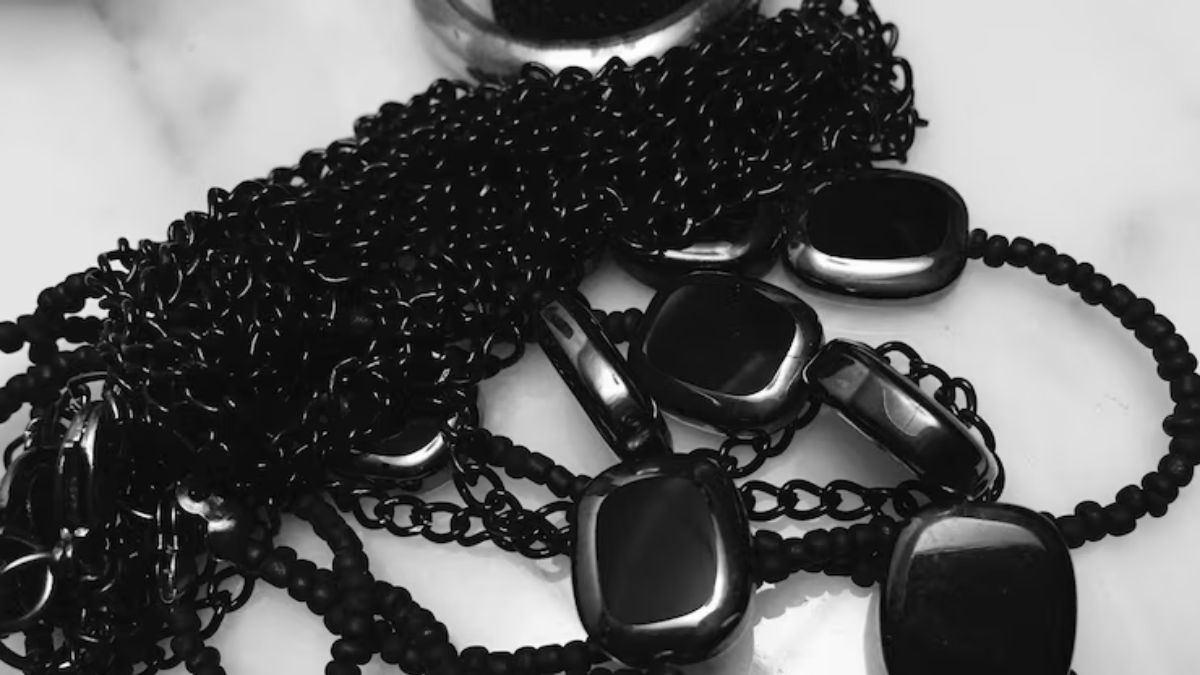 why silver tarnish in winter (2)