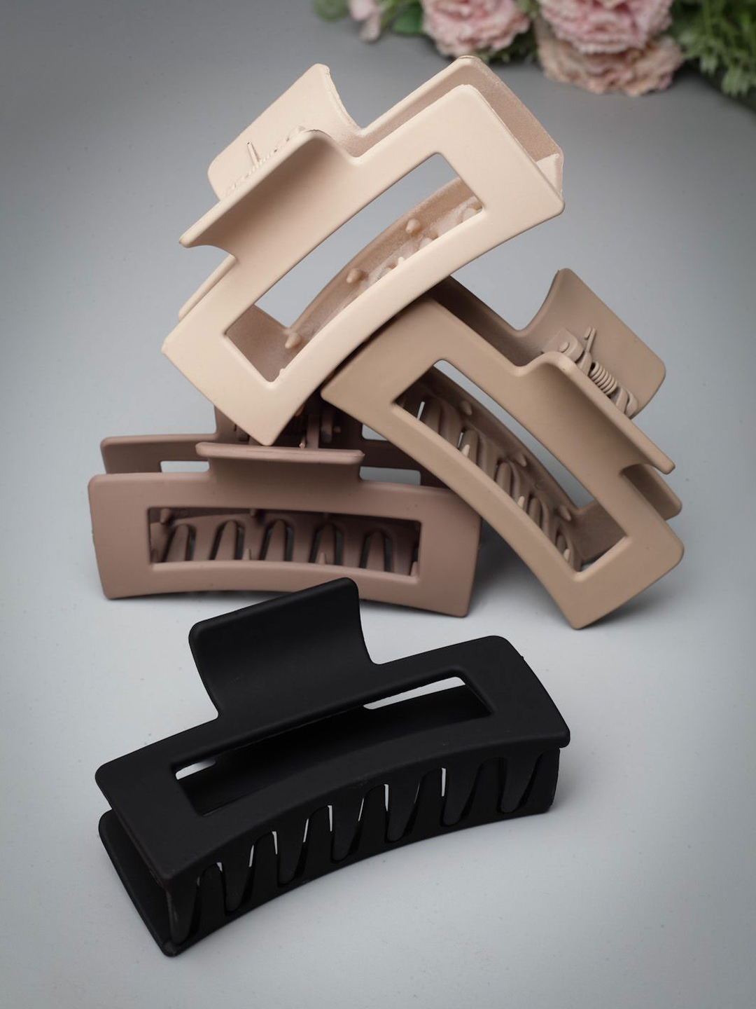 simple rubber clutcher