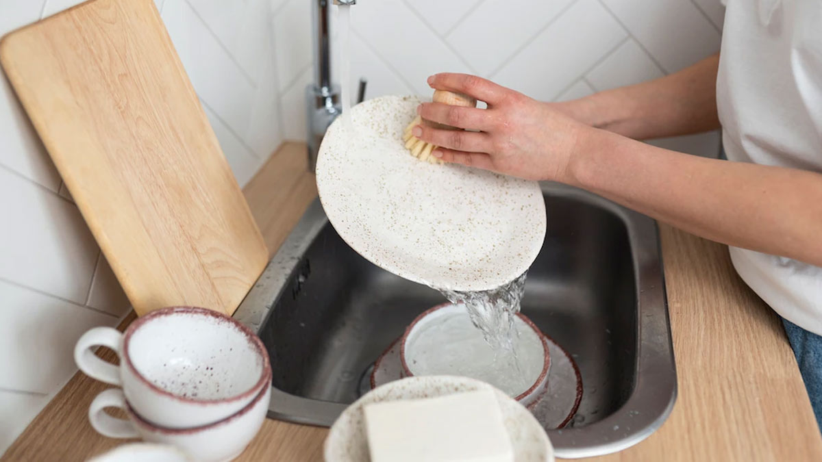 how to keep sleeves dry in kitchen