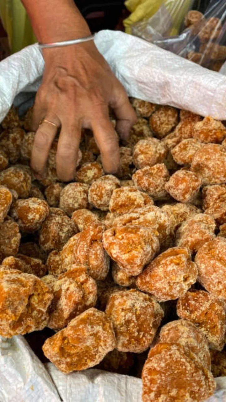 bring jaggery at home in year 2026