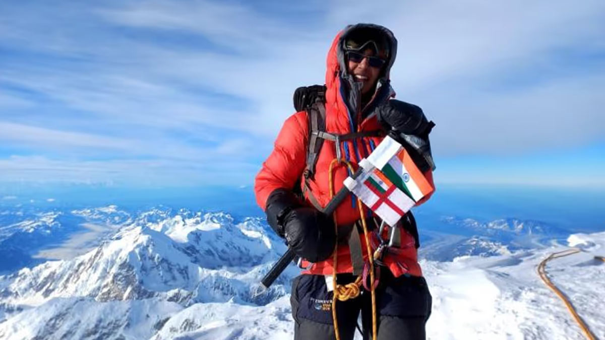 -30 डिग्री, बर्फीले तूफान और... 18 साल की काम्या ने रचा इतिहास; अंटार्कटिका के साउथ पोल पर लहराया परचम