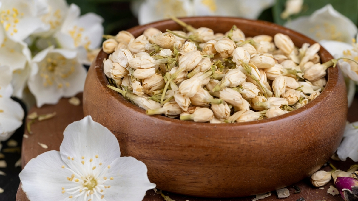 natural fertilizer from Mogra flowers