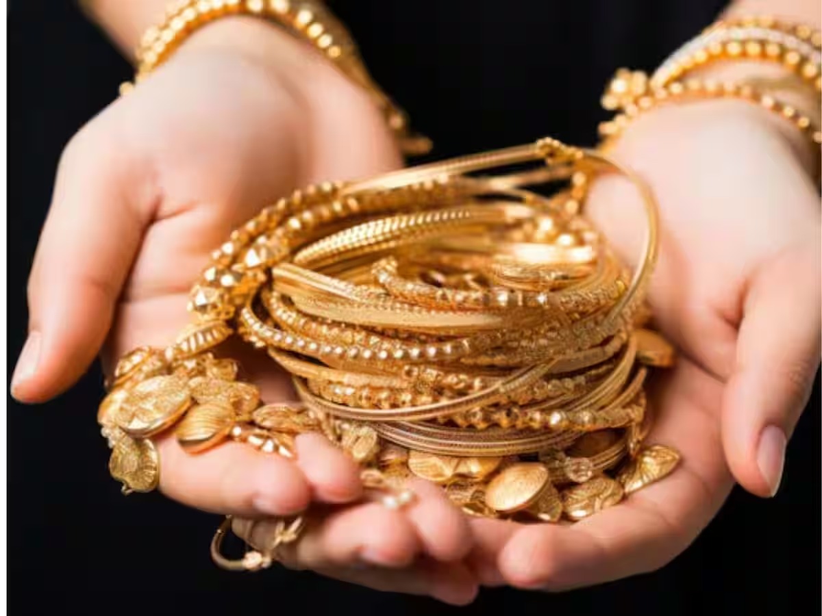 lohe ki tijori mein sona kyu nahi rakhna chahiye