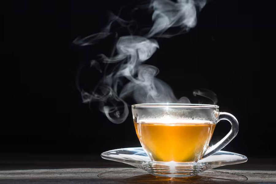 drinking hot tea or coffee cause cancer
