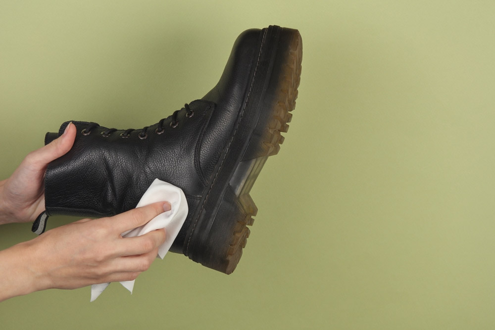 hack to remove crease from your winter boots