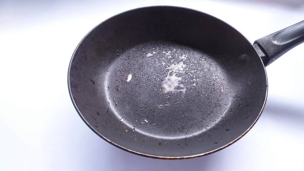 non stick tawa cleaning mistakes dont use these things during washings