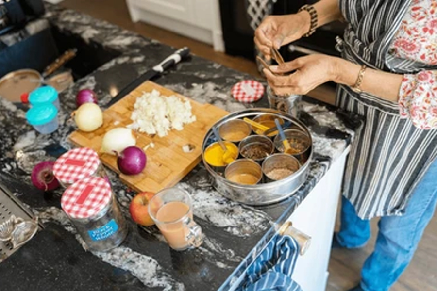 What is the closest spice to turmeric kitchen hacks