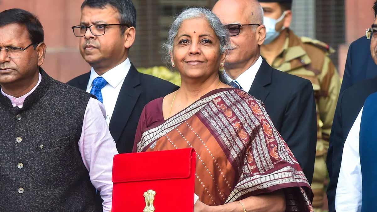 First budget kisne pesh kiya