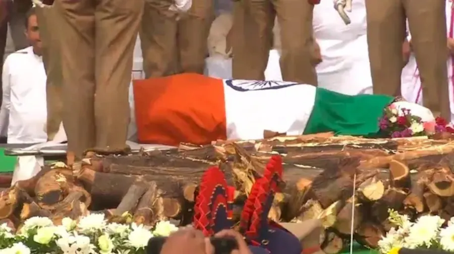 ajit pawar antim sanskar