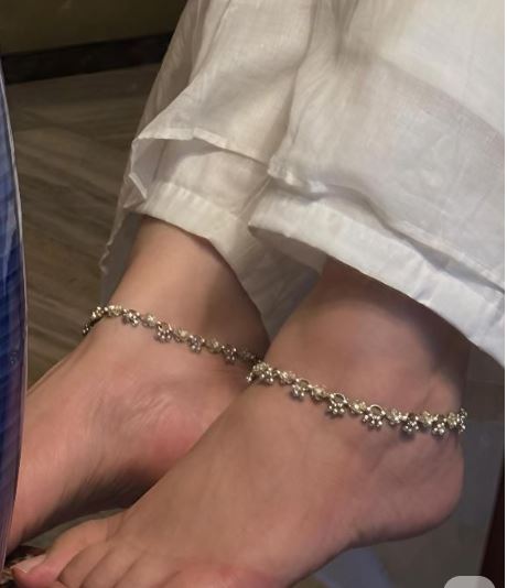 silver payal designs for women in 10 gram chandi anklet