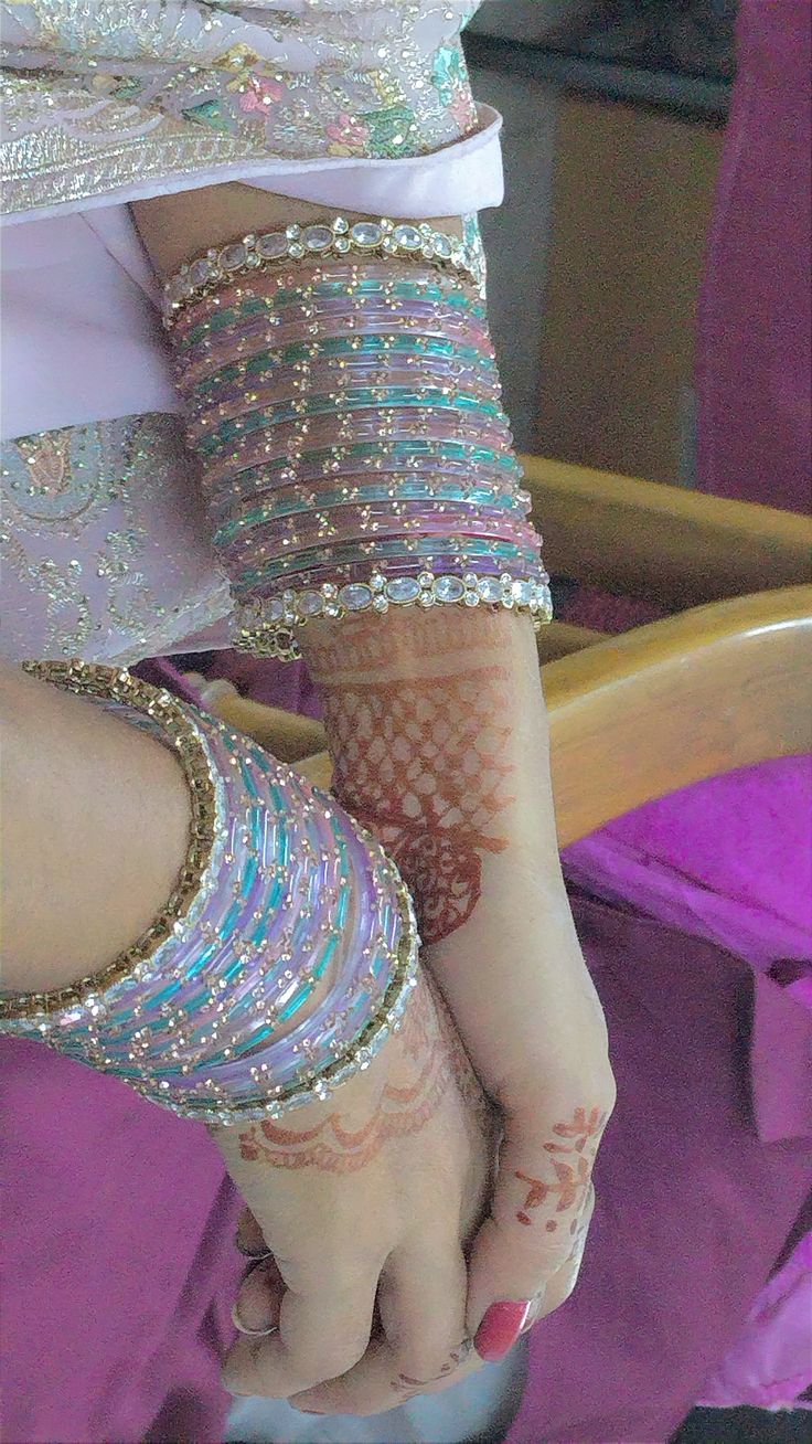 Pastel & Pearl Design Bangle