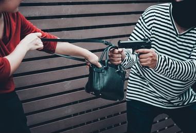 how to save your phone jewellery on road from snatchers