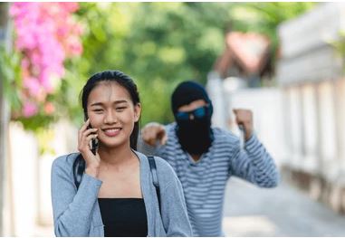 how to save your phone jewellery on road from snatchersS