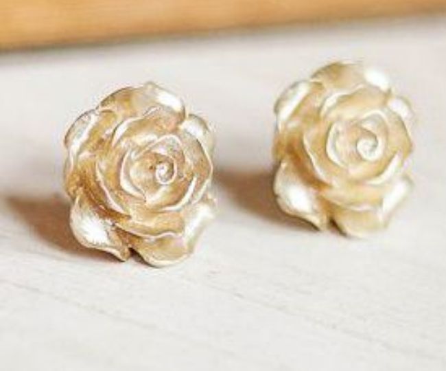 rose shaped earrings