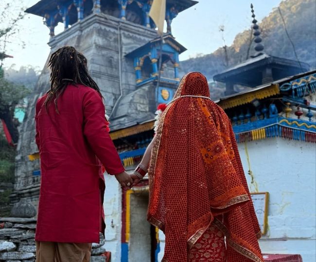 wedding destination in Triyuginarayan temple (3)