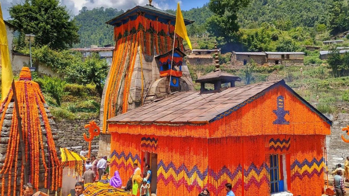 wedding destination in Triyuginarayan temple (4)