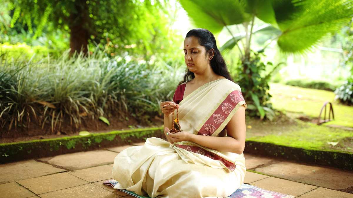 chant-gayatri-mantra