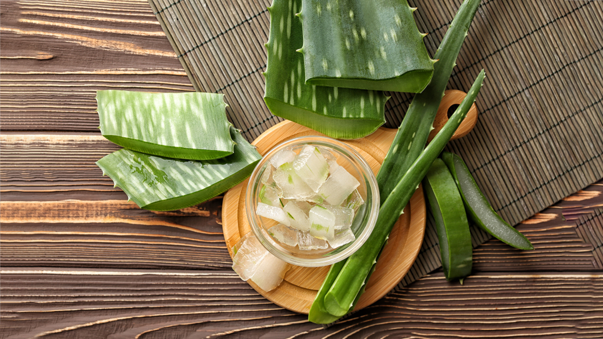 tulsi and aloe vera hair mask