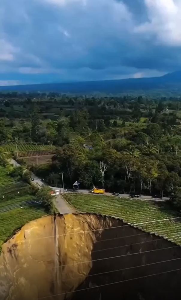 Farmers losing land due to ground sinking