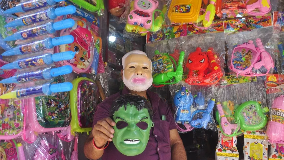 होली की शॉपिंग के लिए बेस्ट हैं दिल्ली की ये 5 मार्केट, रंगोली से लेकर पिचकारी तक सब कुछ 100 रुपये के अंदर मिल जाएगा