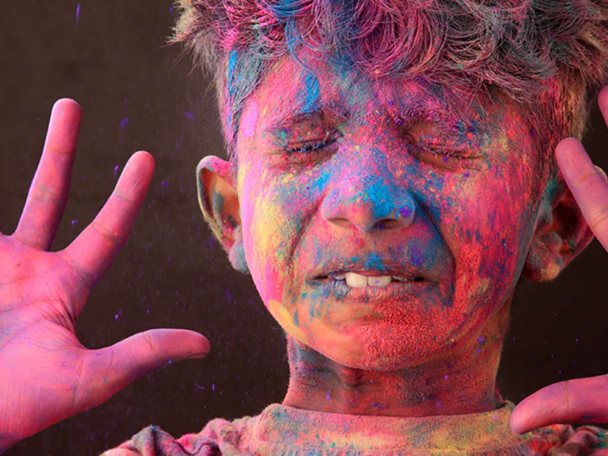 Holi eye safety tips