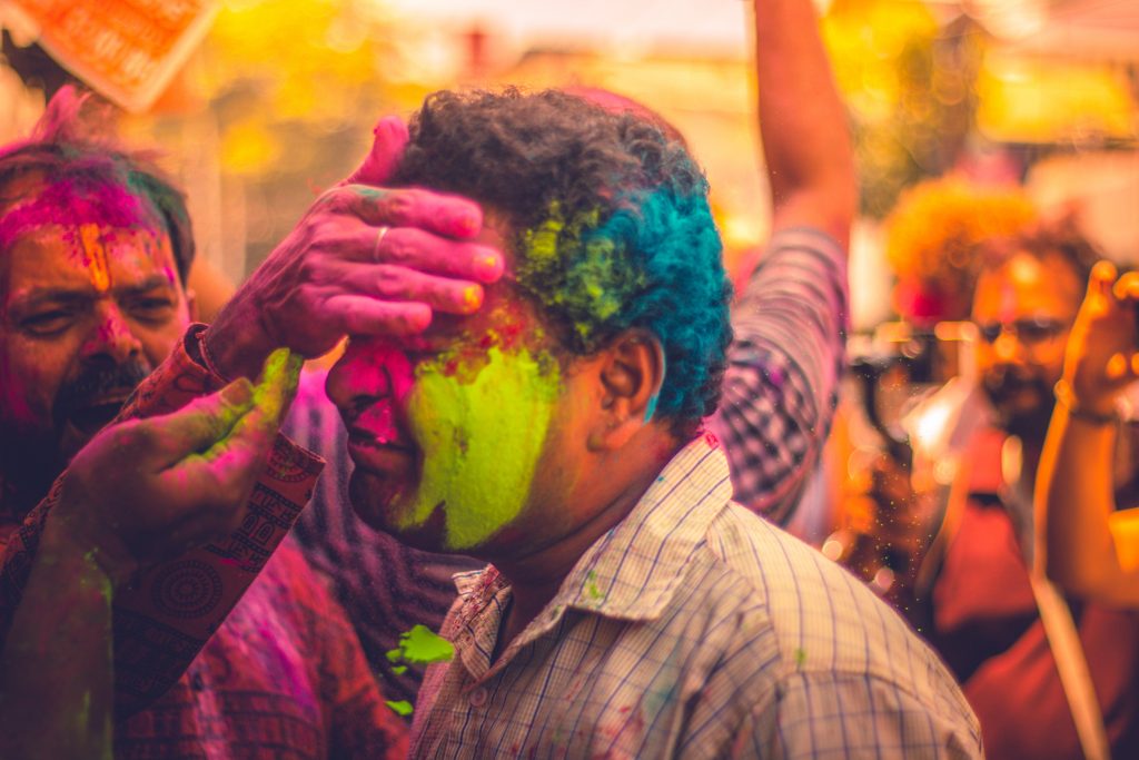 What To Do If Holi Colour Gets In Eye