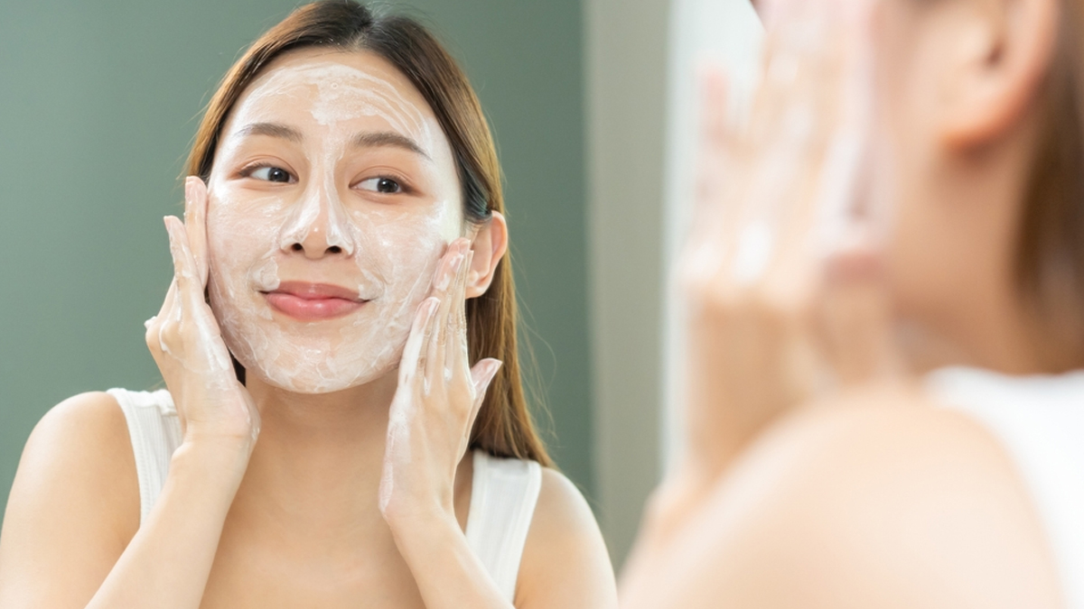 effective homemade Holi recovery scrub