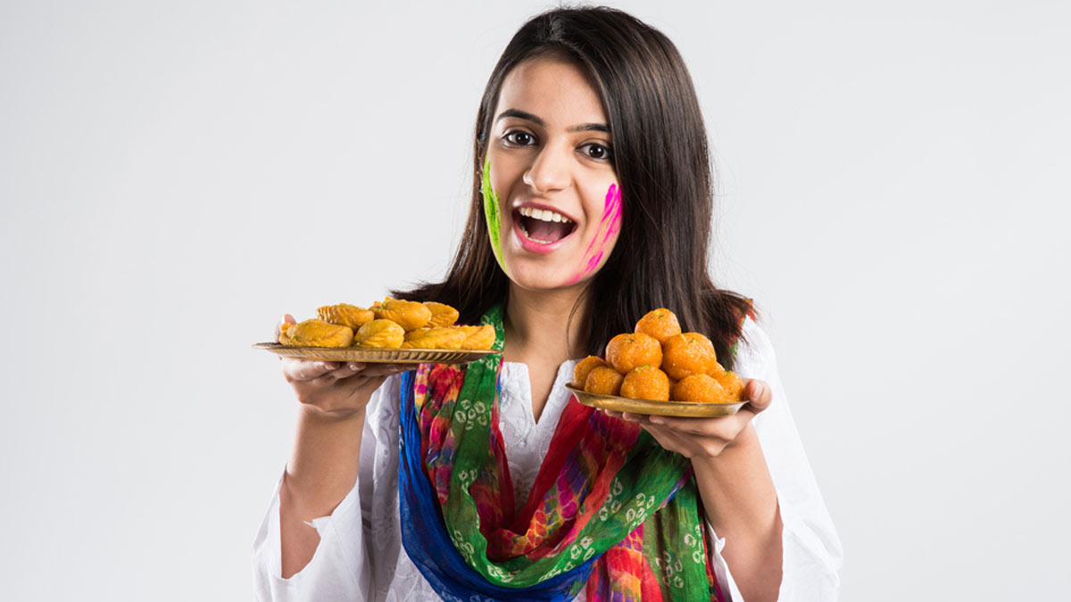 होली में पाचन नहीं होगा खराब, इन हेल्दी ड्रिंक्स को बनाएं डाइट का हिस्सा