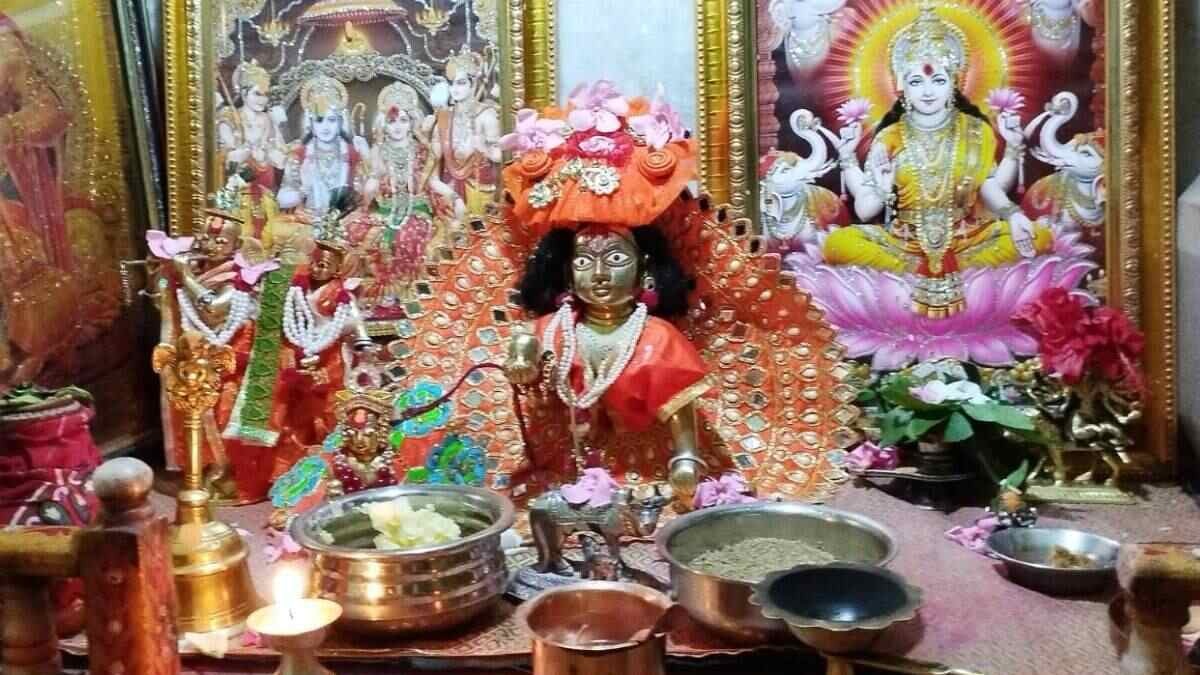 chandra grahan 2026 mein laddu gopal ki puja ke niyam