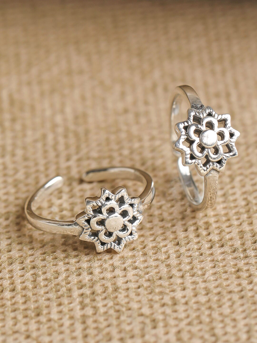 classic flower sliver toe ring1