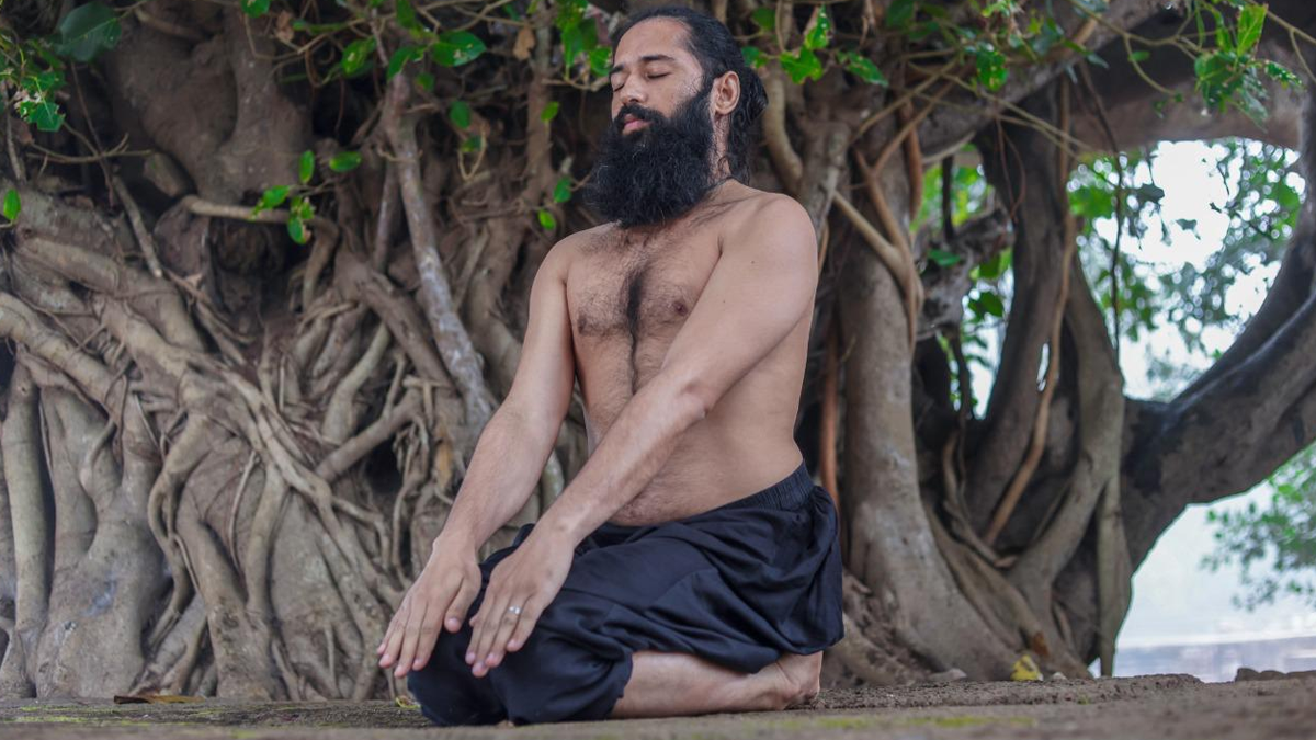 Dandasana to control high blood pressure