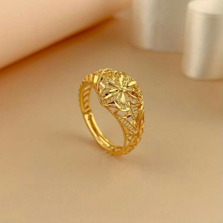 lightweight gold ring designs