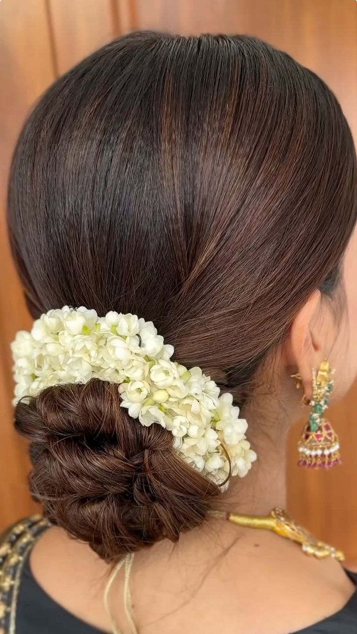 bun style with gajra