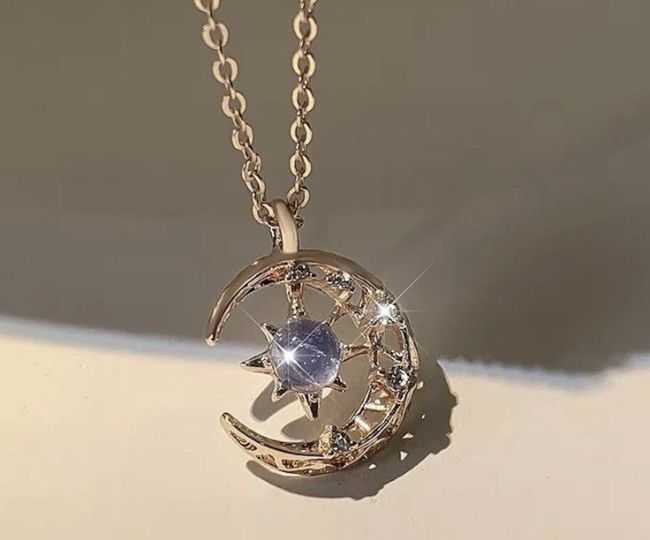 moon shape necklace 
