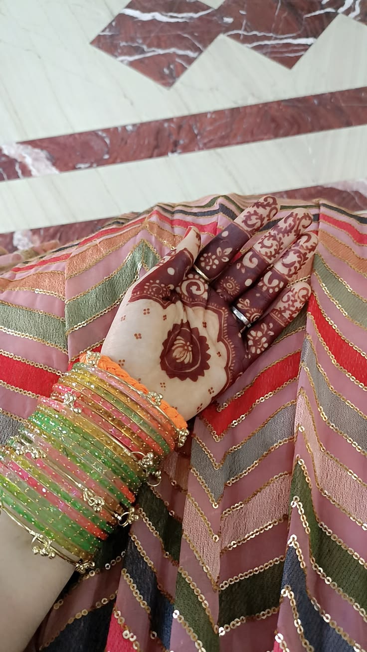 mehndi and bangles balanced for eid style
