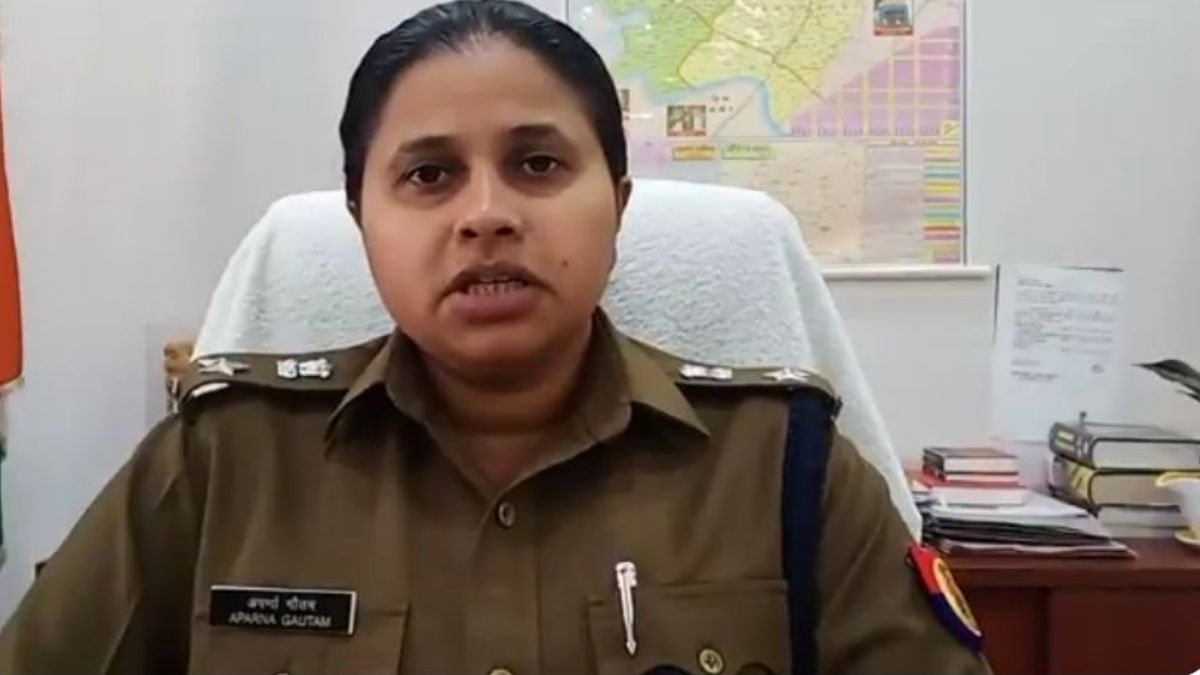who is ips aparna kaushik (2)