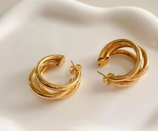 hoop earring