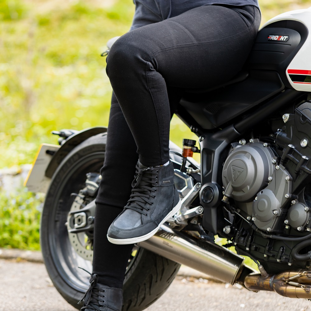 how to protect clothes from rain on bike