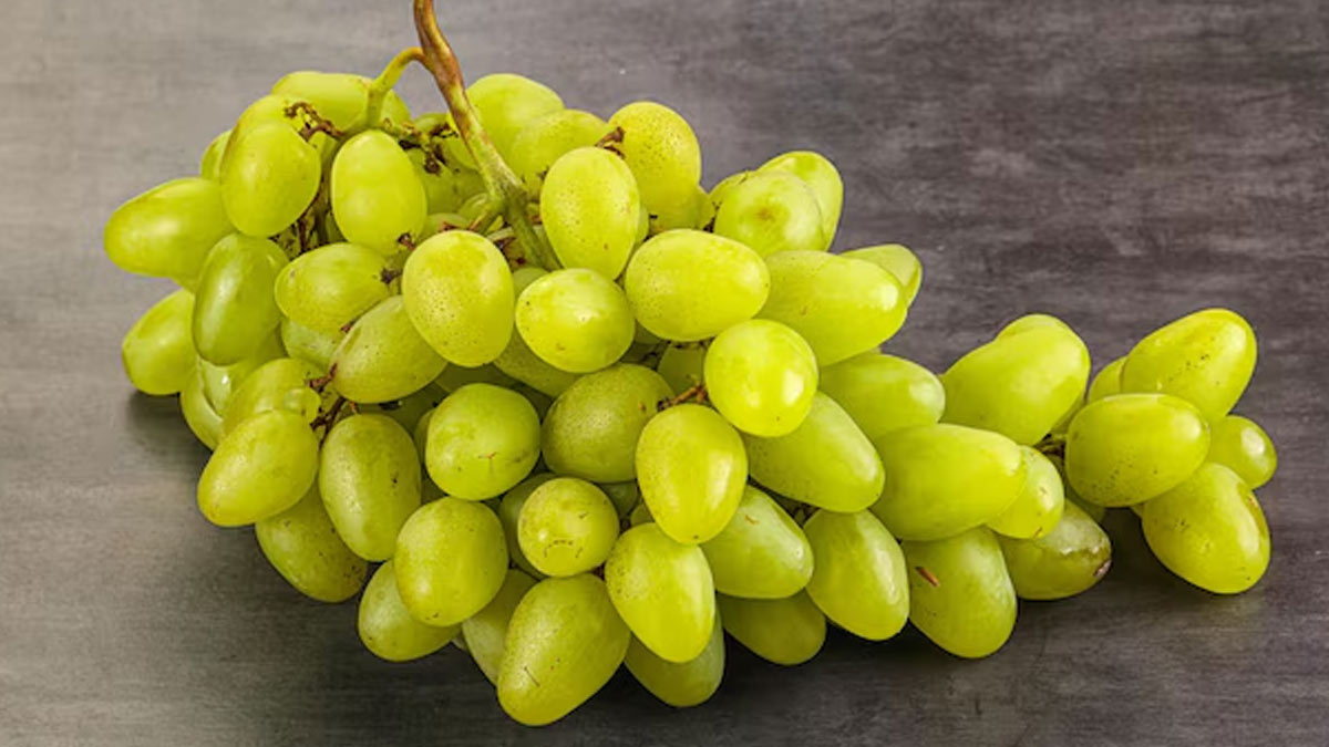 how to remove chemicals from grapes