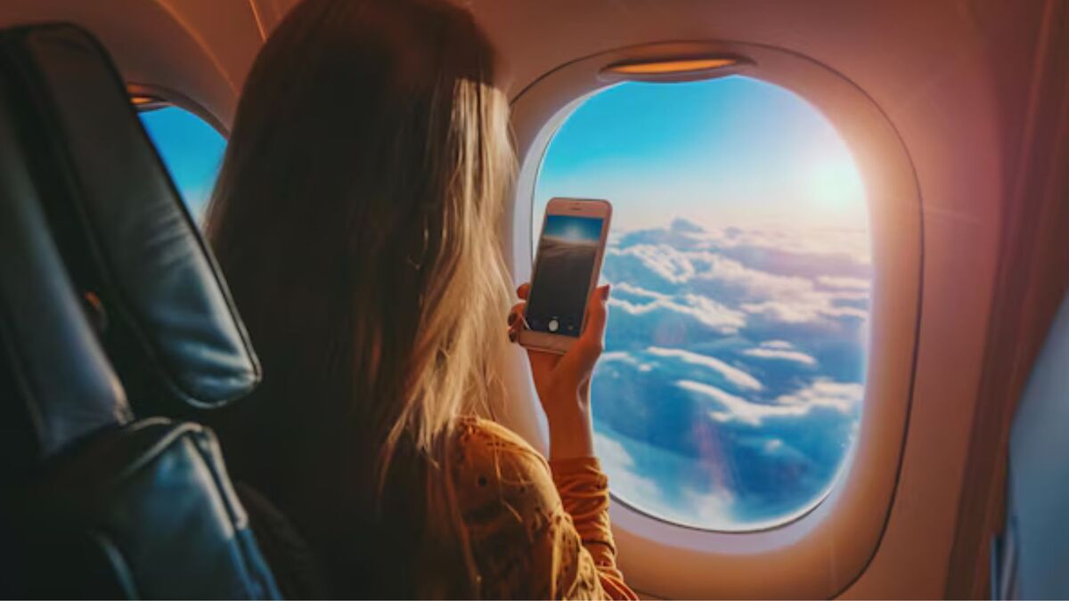 Flight में सफर के दौरान सुनाई देने वाली 'Ding' की आवाज का क्या है अर्थ? 90 प्रतिशत लोग नहीं जानते यह बात
