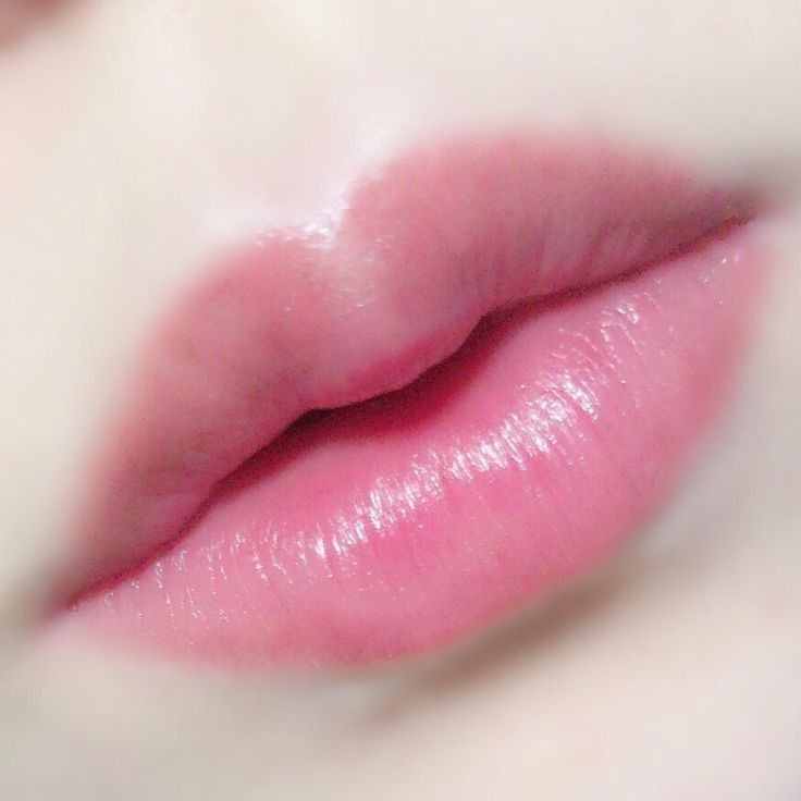 korean girl Natural pink lips
