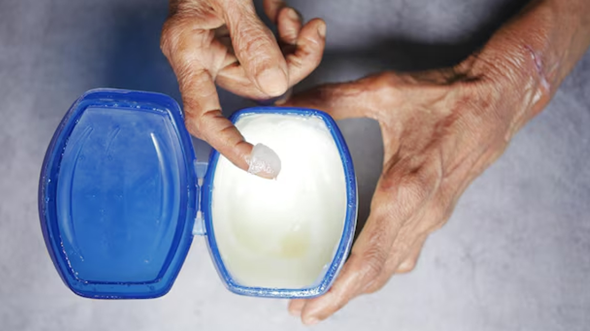 Petroleum jelly uses